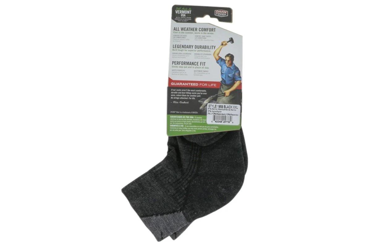 Darn Tough Hiker 1/4 Sock Black - Image 3